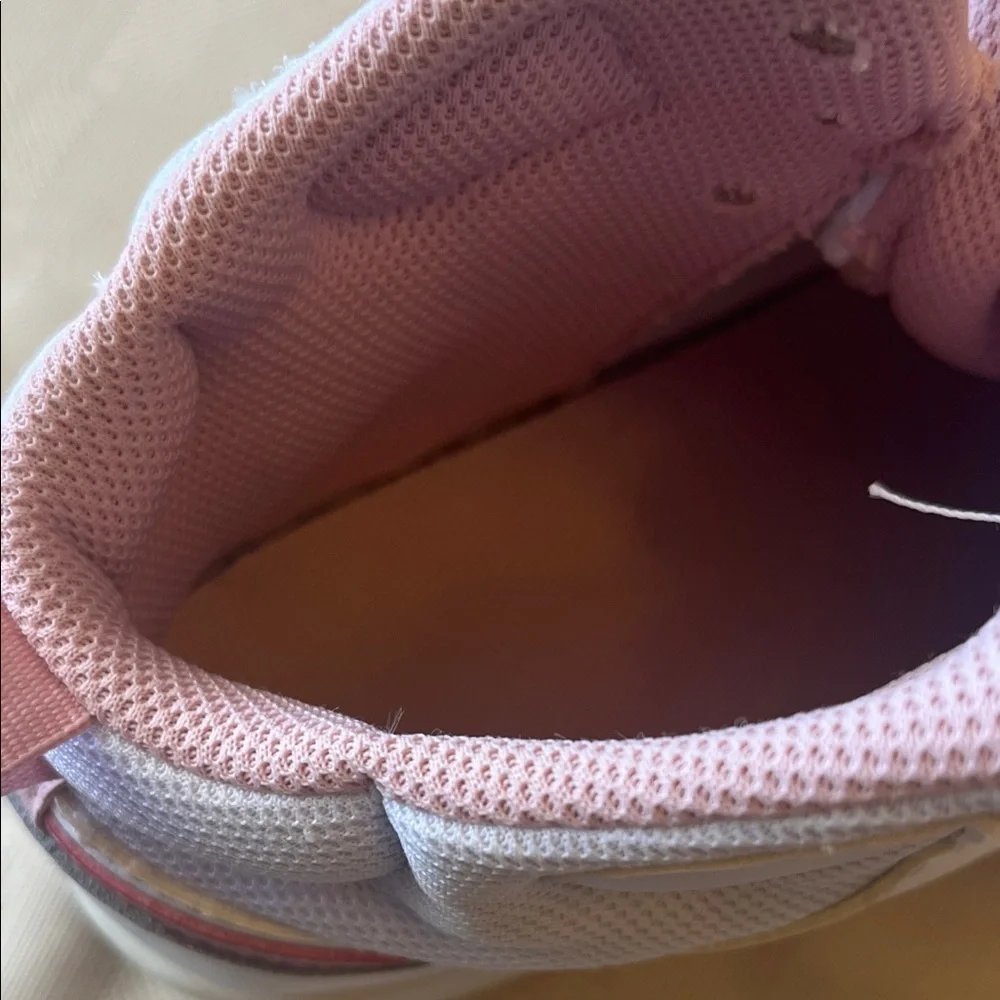 Nike Women's White and Pink Sneakers